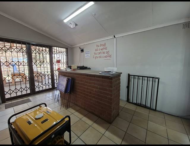 250M² RESTAURANT FOR SALE IN THREE RIVERS